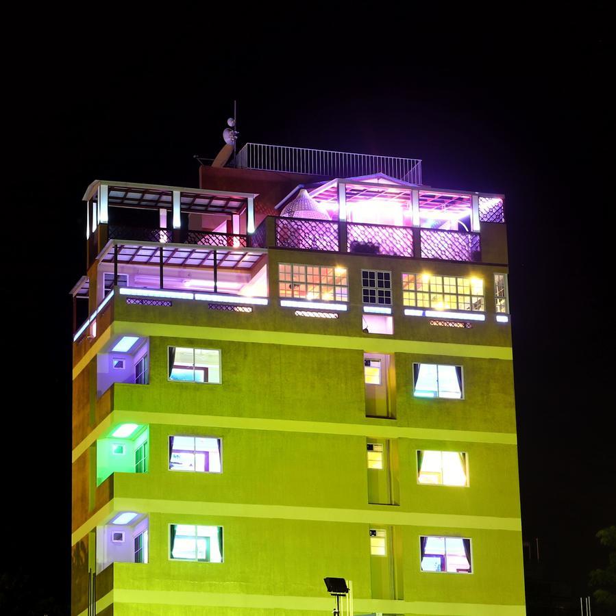Six In One Otel Malé Dış mekan fotoğraf