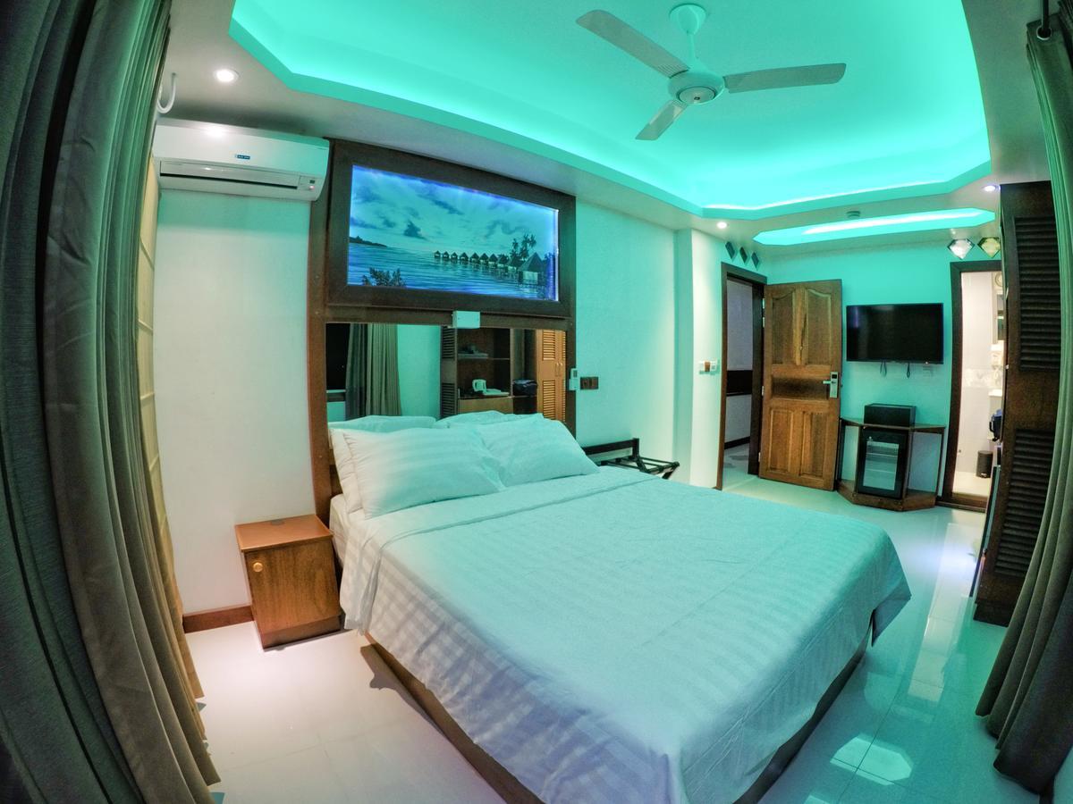 Six In One Otel Malé Dış mekan fotoğraf