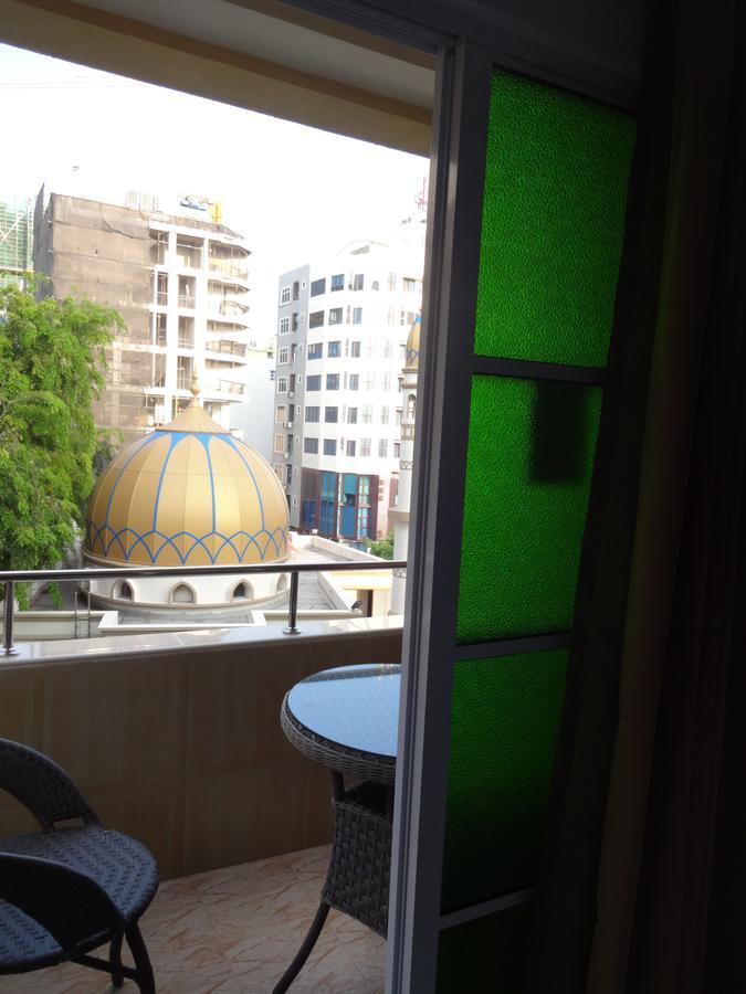 Six In One Otel Malé Dış mekan fotoğraf